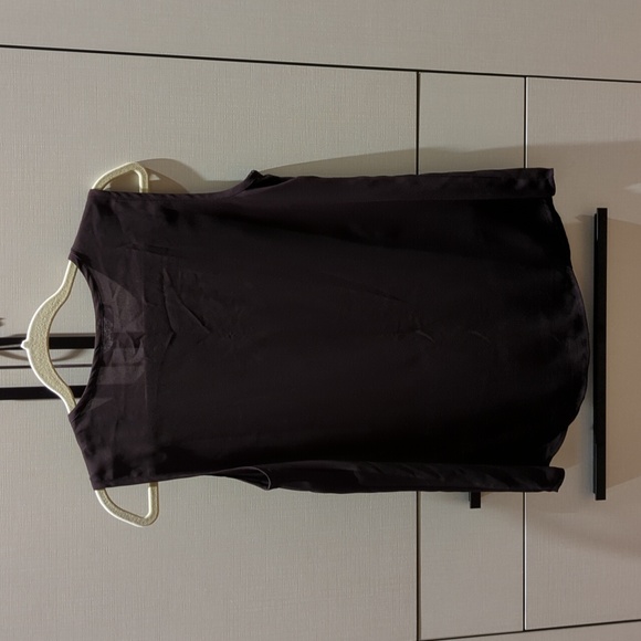 Banana Republic Dark Purple Sleeveless Blouse - Picture 3 of 4